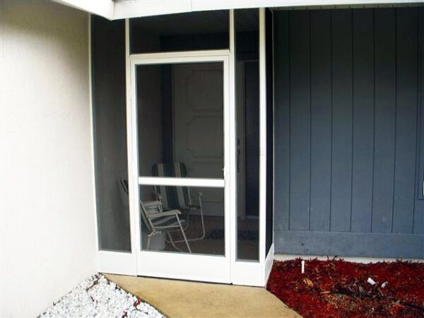 Screened Entryway